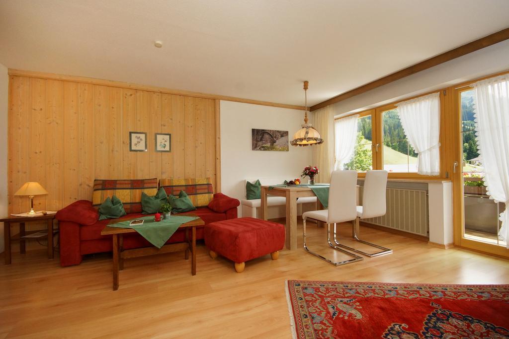Gästehaus Schuler Riezlern Zimmer foto